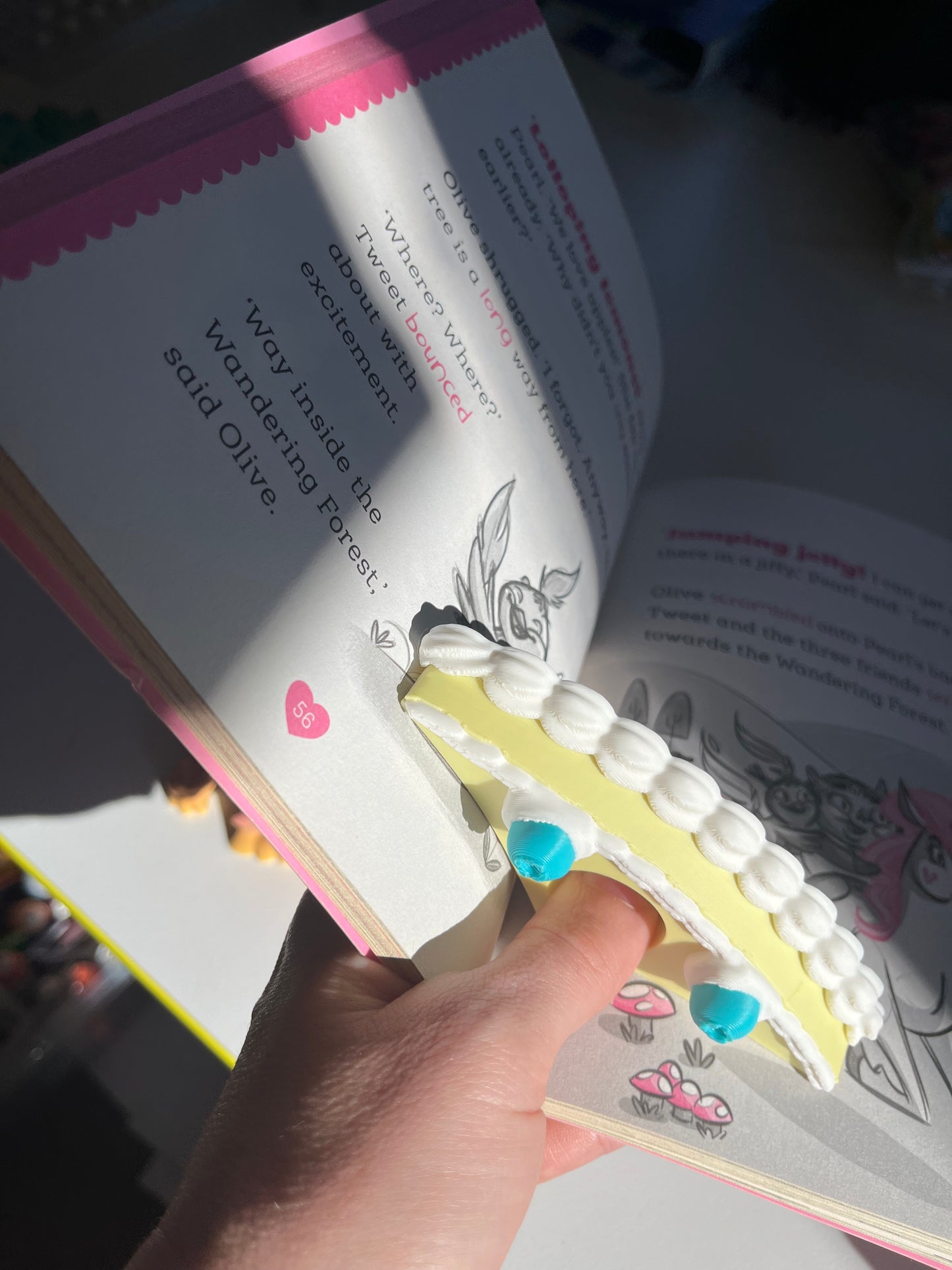 *Vintage cake - Page holder