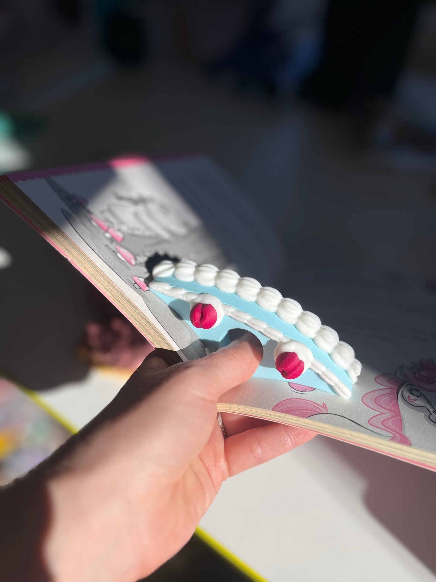 *Vintage cake - Page holder