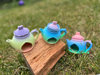 TEAPOT HOUSE SET (Inc 2 mice)